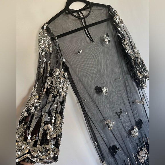 VINTAGE mesh midi with hand sewn sequined appliqué - Picture 2 of 7